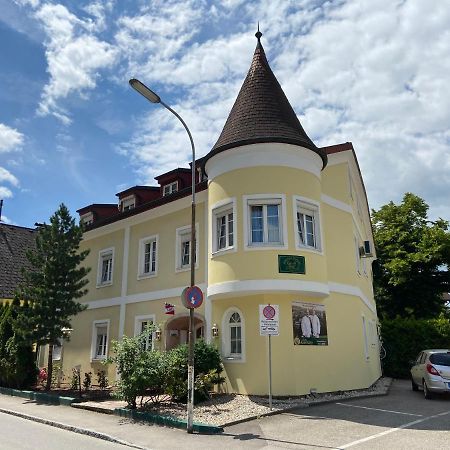 Gaestehaus Auerhahn Vöcklabruck Exterior foto