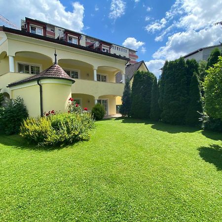 Gaestehaus Auerhahn Vöcklabruck Exterior foto