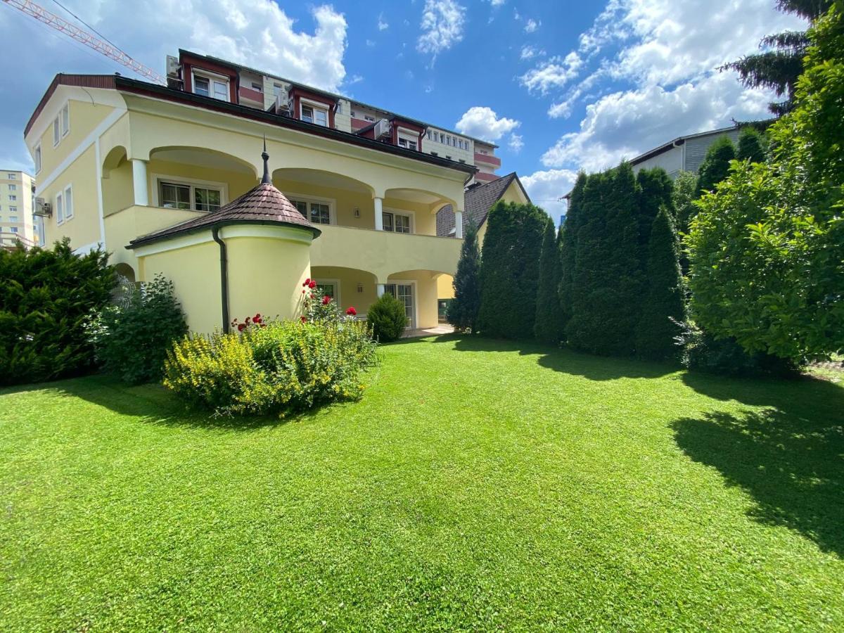 Gaestehaus Auerhahn Vöcklabruck Exterior foto